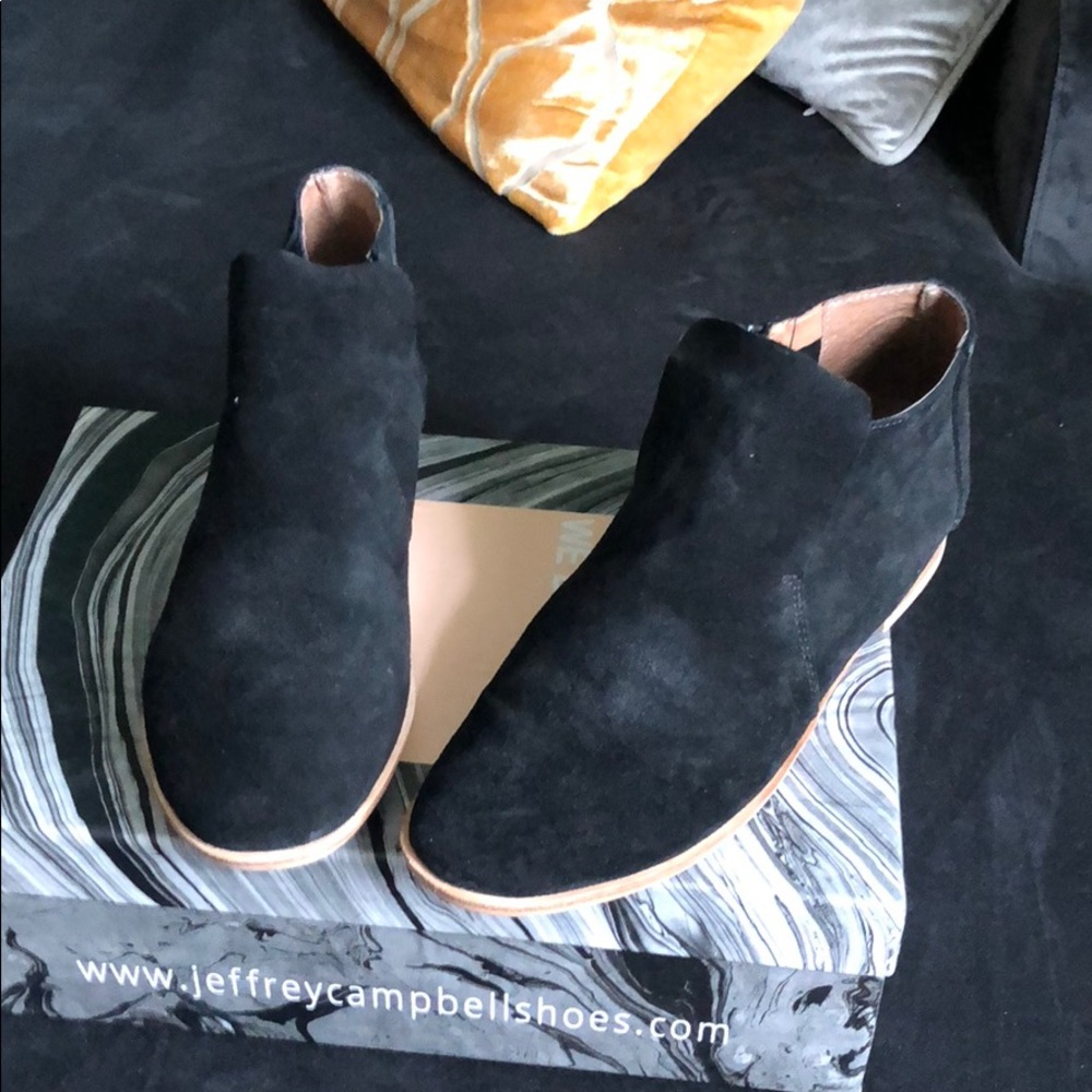 NEW! Black Suede Pippen Bootie